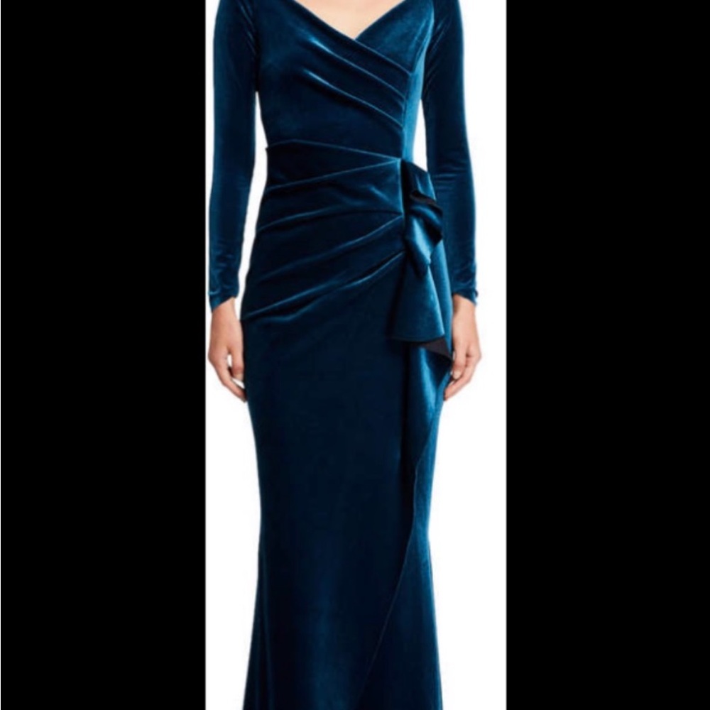 40 S/4 CHIARA BONI COUTURE La Petite Robe V-Neck Long-Sleeve Drape Velvet Gown